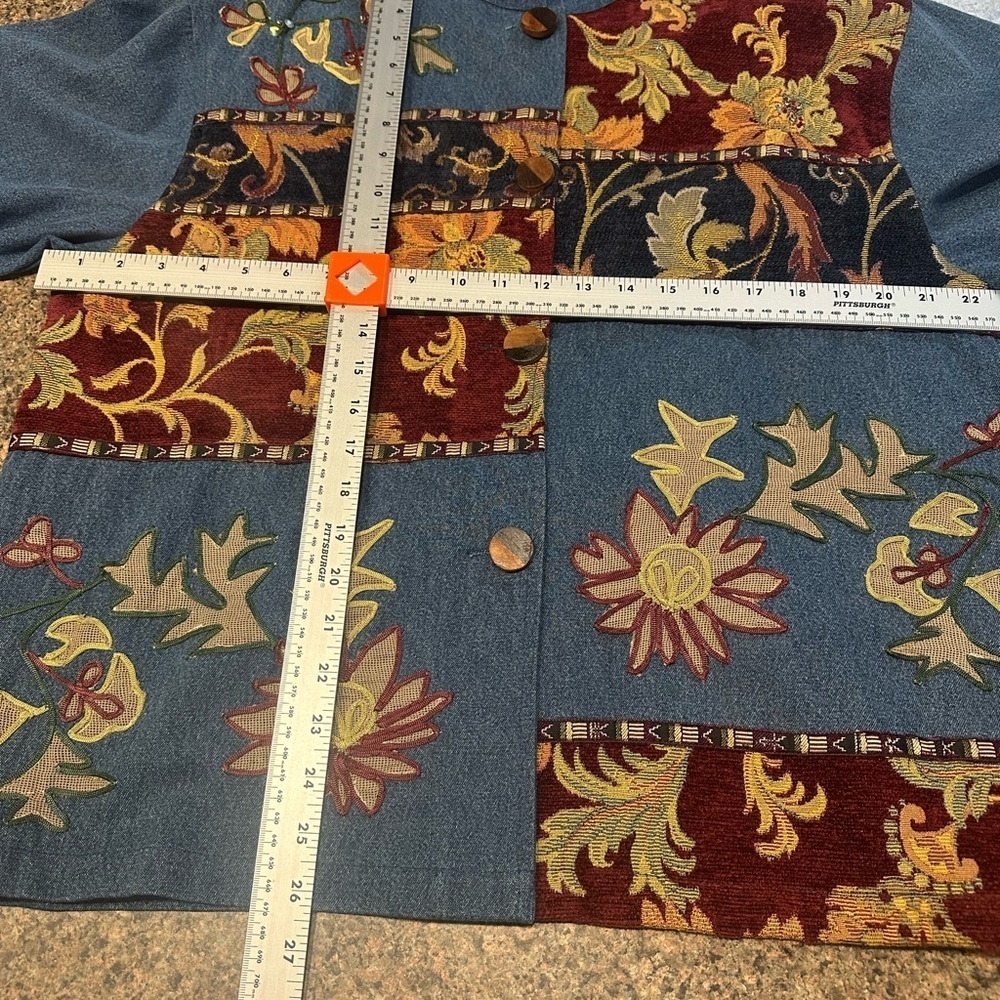 Beautiful One Hanes‎ denim jacket embroidery with sequins embellished sz L - Picture 3 of 12